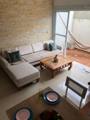 2 Suites 800 Metros Da Praia Acomoda Ate 8 Pessoas — Guaruja