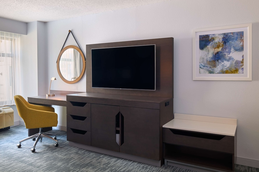 Hampton Inn Washington Downtown Convention Center - photo 17