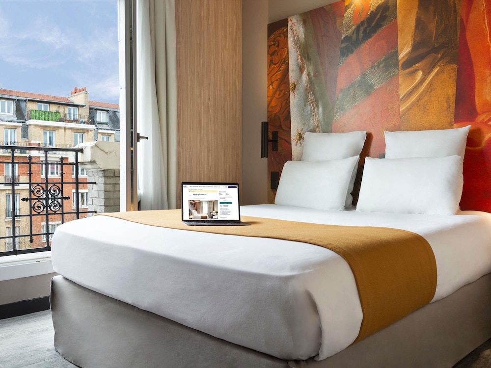 Mercure Paris Alesia — 4-Star Luxury Hotel in Paris, France