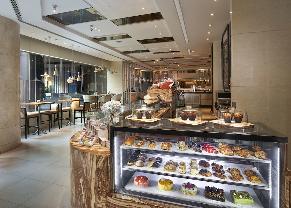 מזון ומשקאות