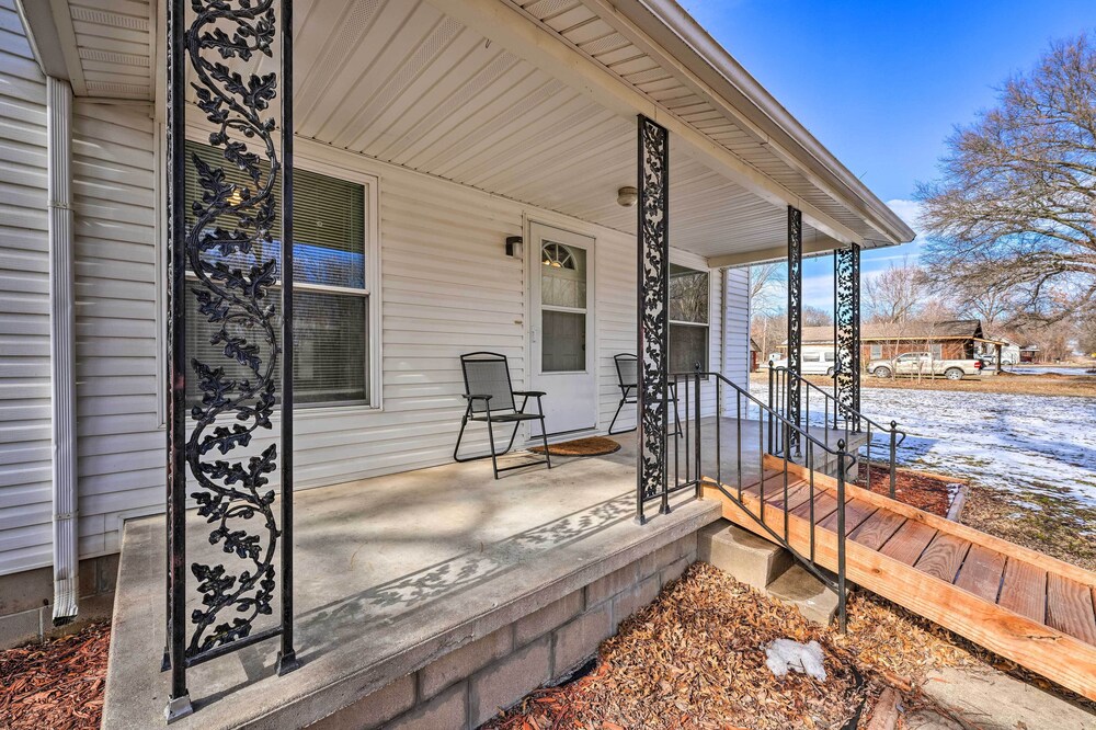 Historical West Mineral Escape with Porch in Pittsburg, United States
