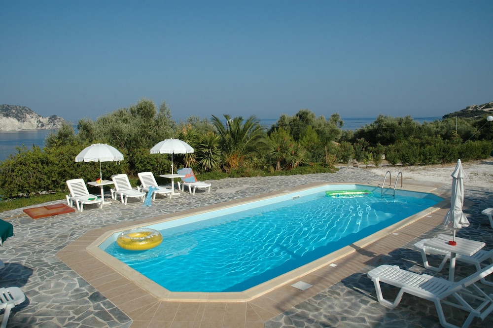 Villa Flisvos — 4-Star Luxury Hotel in Zakynthos, Greece