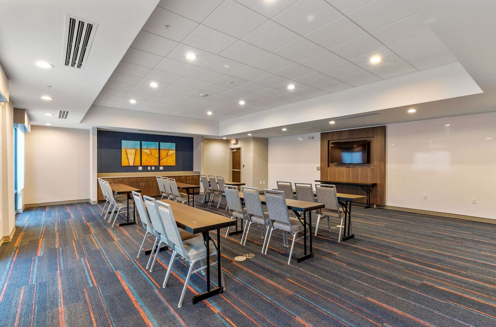 Hampton Inn by Hilton Colorado Springs Northeast - photo 31
