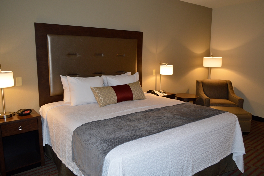 Best Western Plus Stevens County Inn - photo 14
