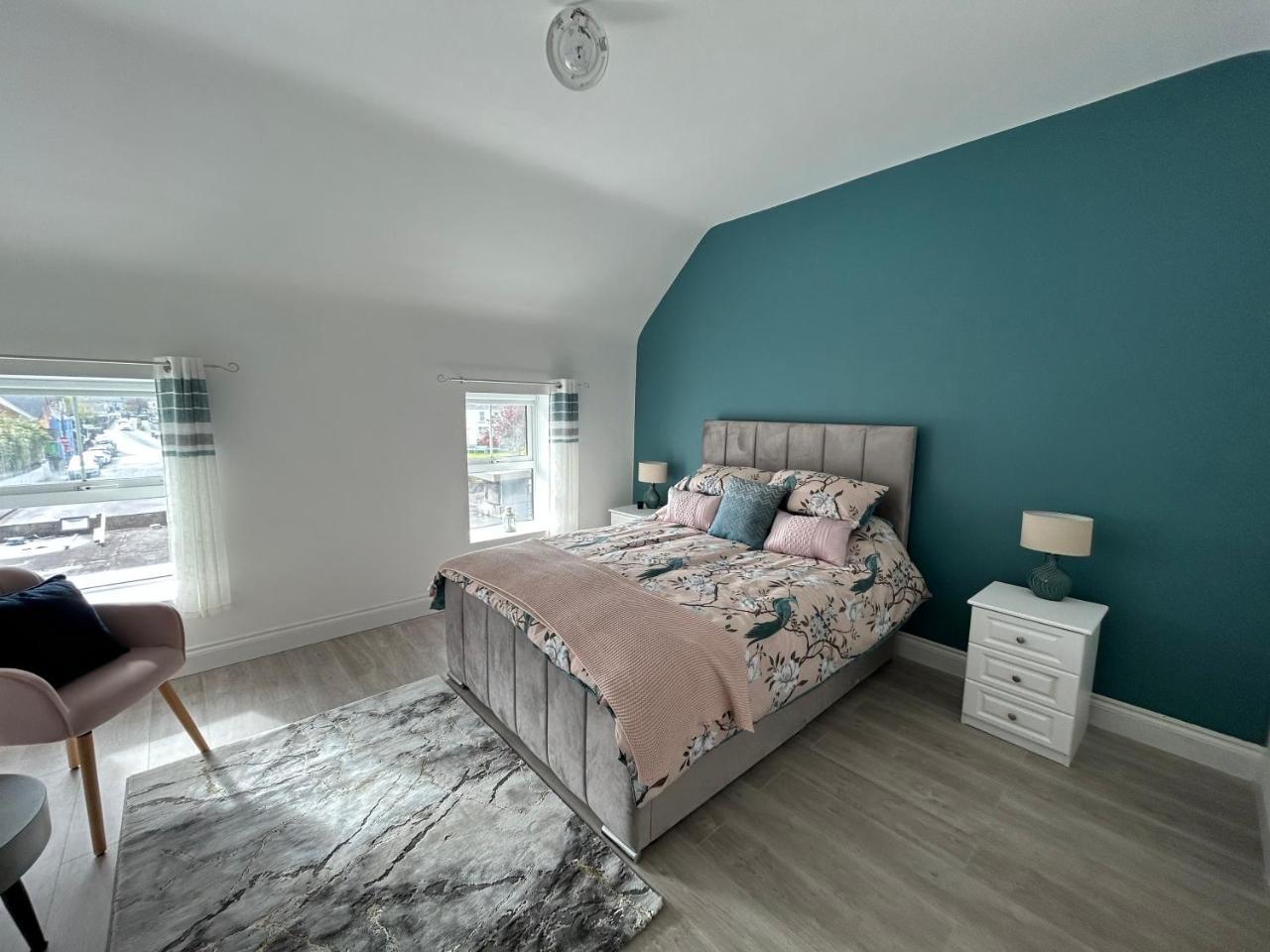 Sneem Studios - carbon neutral hotel in Unknown City