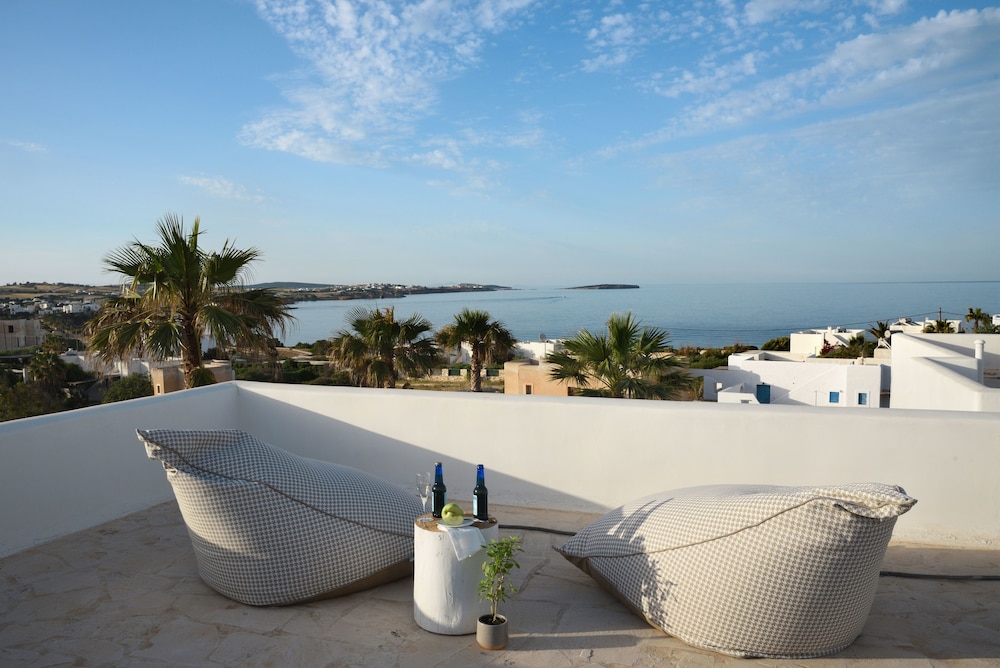Amalgam Homes Paros — 4-Star Luxury Hotel in Paros, Greece
