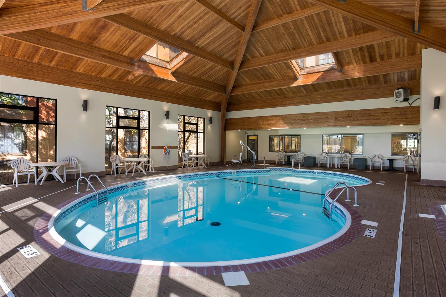Comfort Inn & Suites Branson Meadows - photo 42