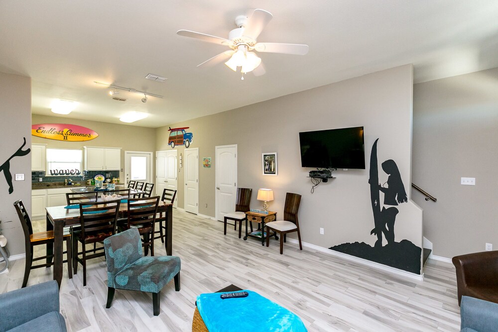 Brand New at Padre Beach View Resort by RedAwning - photo 8