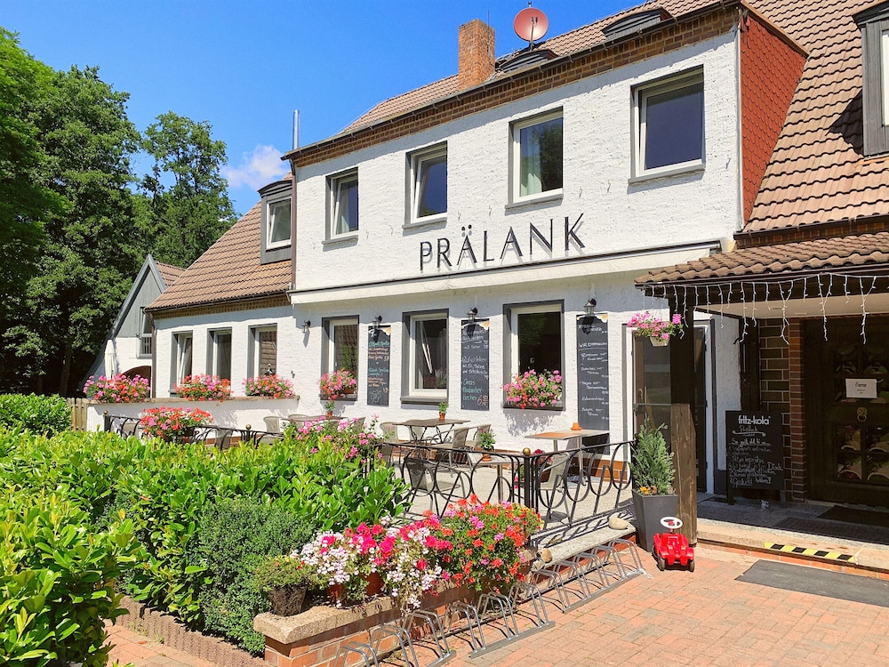 Landhotel Cafe Prälank - carbon neutral hotel in Neustrelitz
