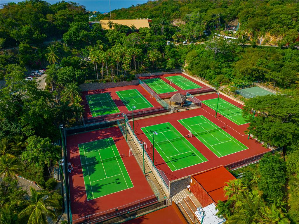 Tennis Courts