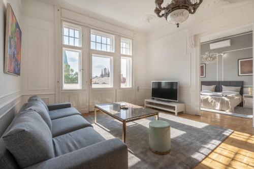 Classical apartment with a modern touch — 4-Star Luxury Hotel in Budapest, Hungary