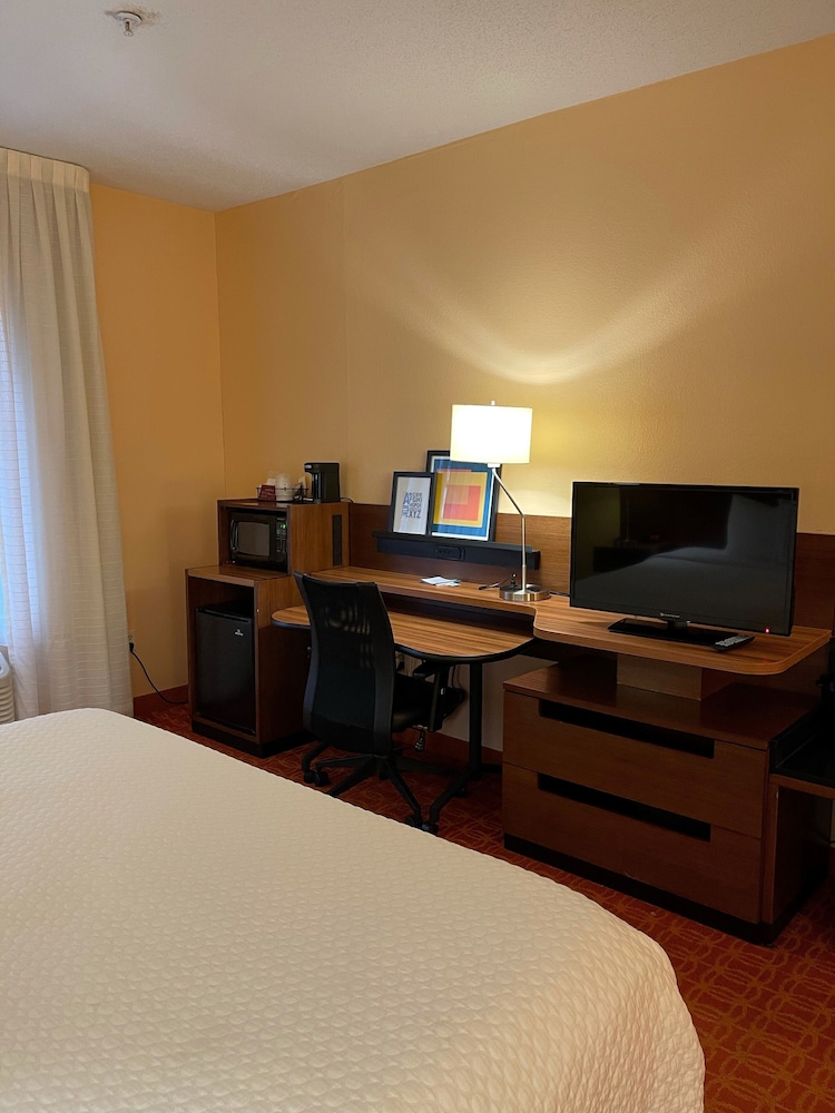 Baymont by Wyndham Chambersburg - photo 6