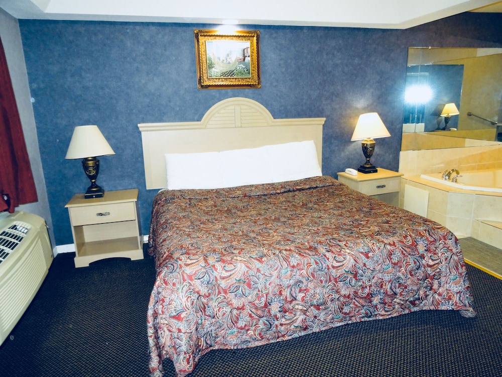 Village Inn and Suites - photo 7