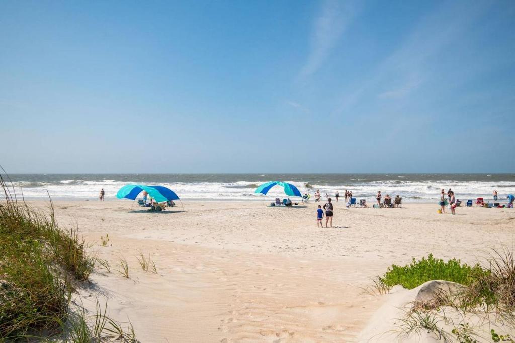 Sweet Retreat by Oak Island Accommodations - photo 7