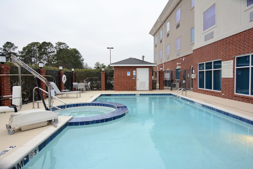 Holiday Inn Express & Suites New Boston by IHG - photo 20