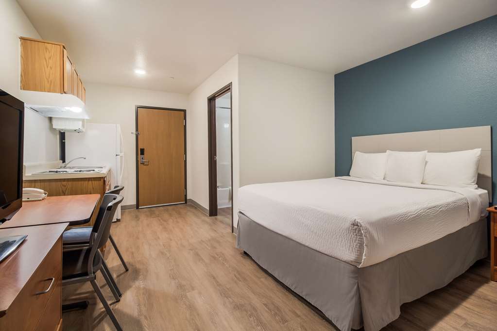 WoodSpring Suites Houston La Porte - photo 13