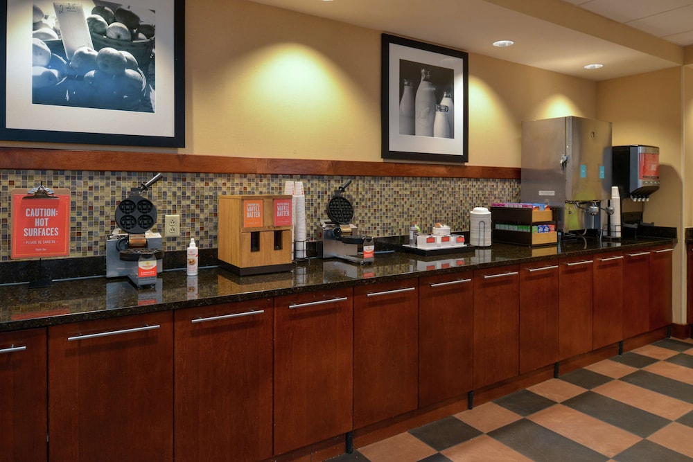 Hampton Inn Frederick - photo 37