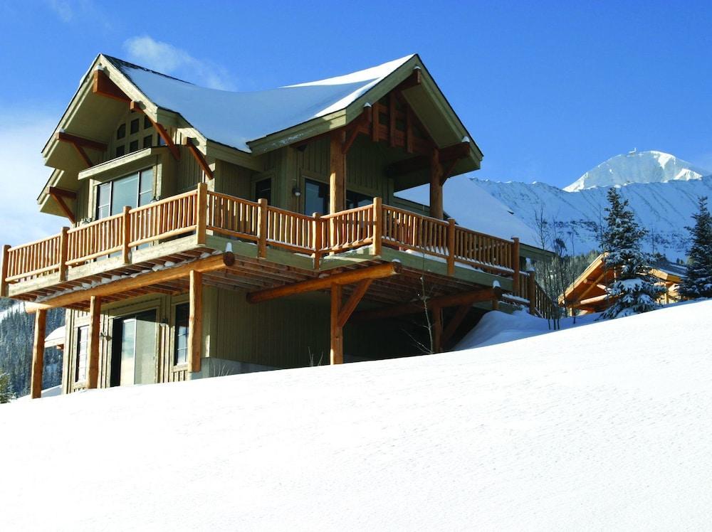 Moonlight Mountain Homes — 4-Star Luxury Hotel in Big Sky, United States