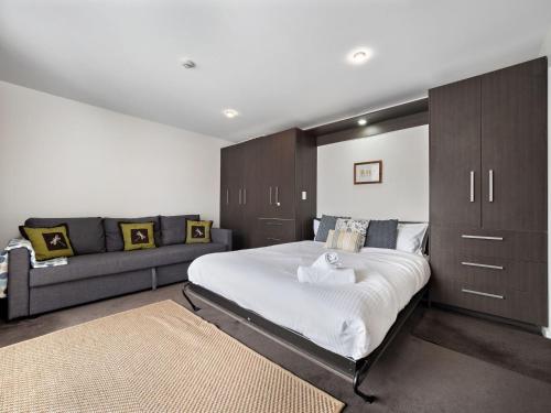 Celesia 2 - carbon neutral hotel in Unknown City