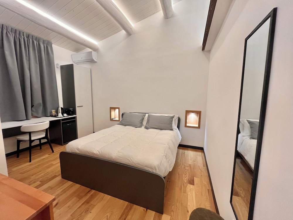 Dimore Diffuse R H in Rende, Italy