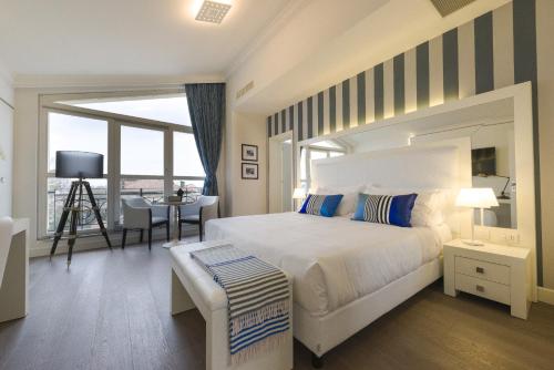 Palazzo Bezzi — 4-Star Luxury Hotel in Ravenna, Italy