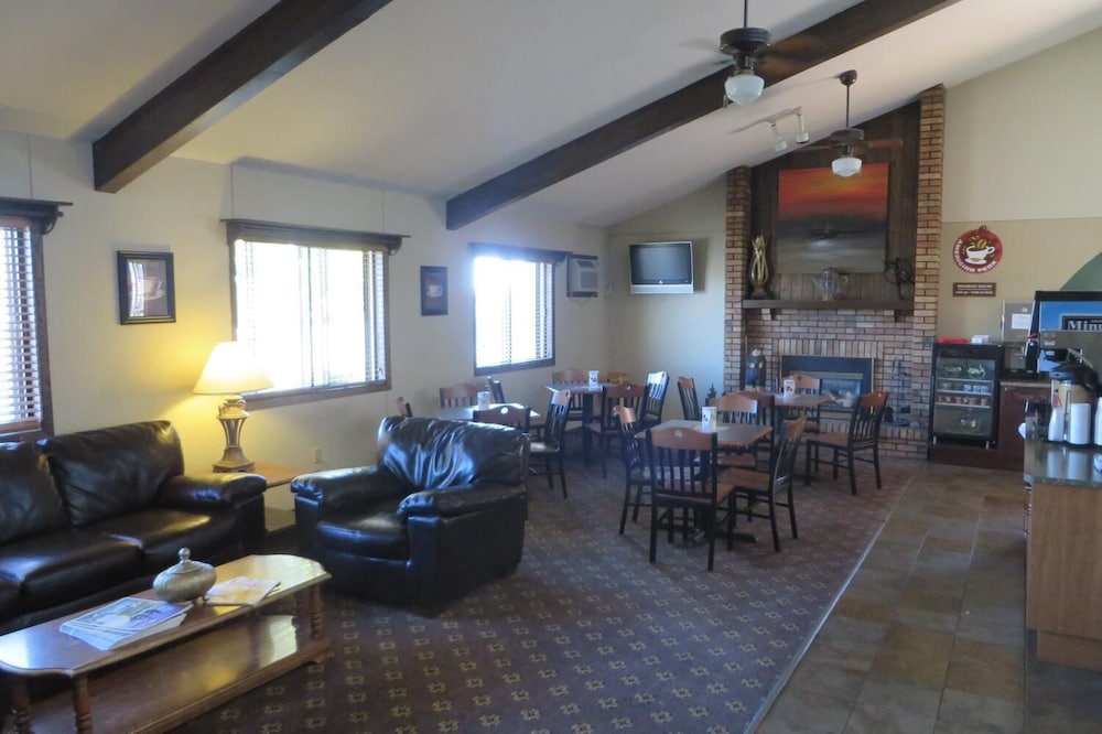 AmericInn by Wyndham Forest Lake - photo 50