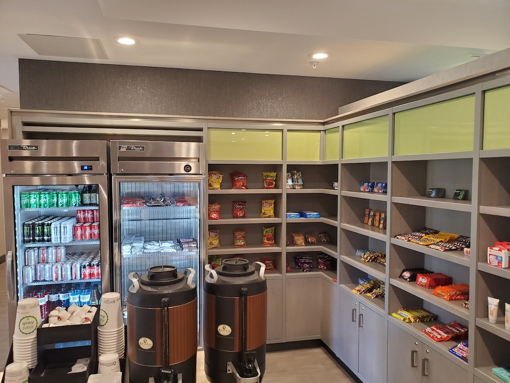 Holiday Inn & Suites Decatur Forsyth by IHG - photo 38