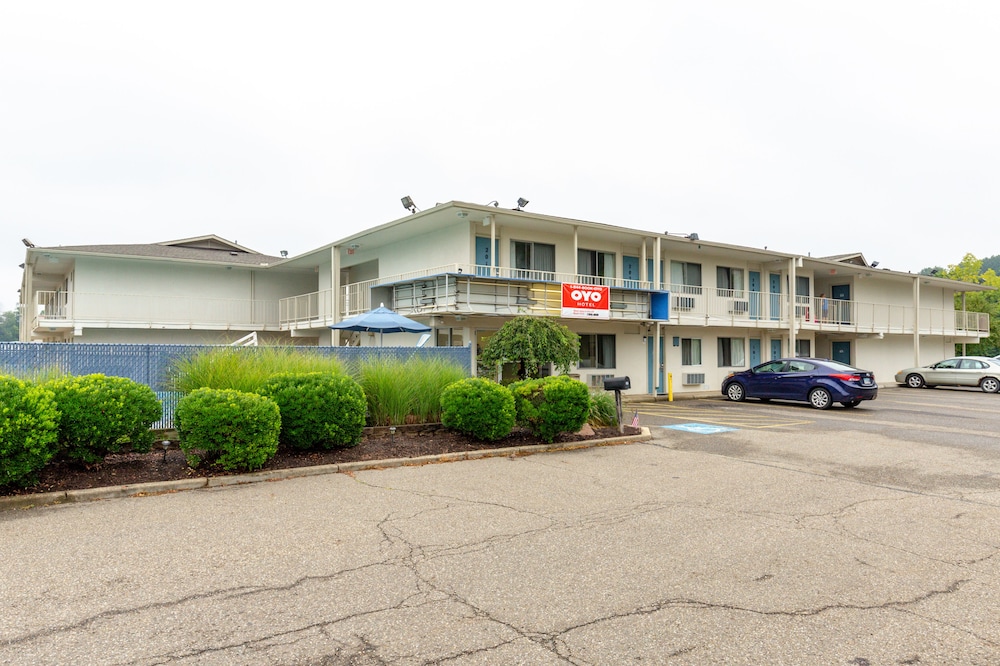 Days Inn by Wyndham New Philadelphia - photo 28