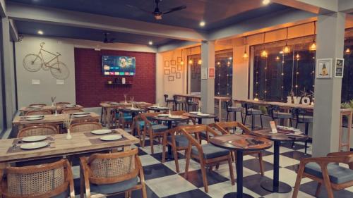 Humming Bird By Aaryam in Rudraprayag, India