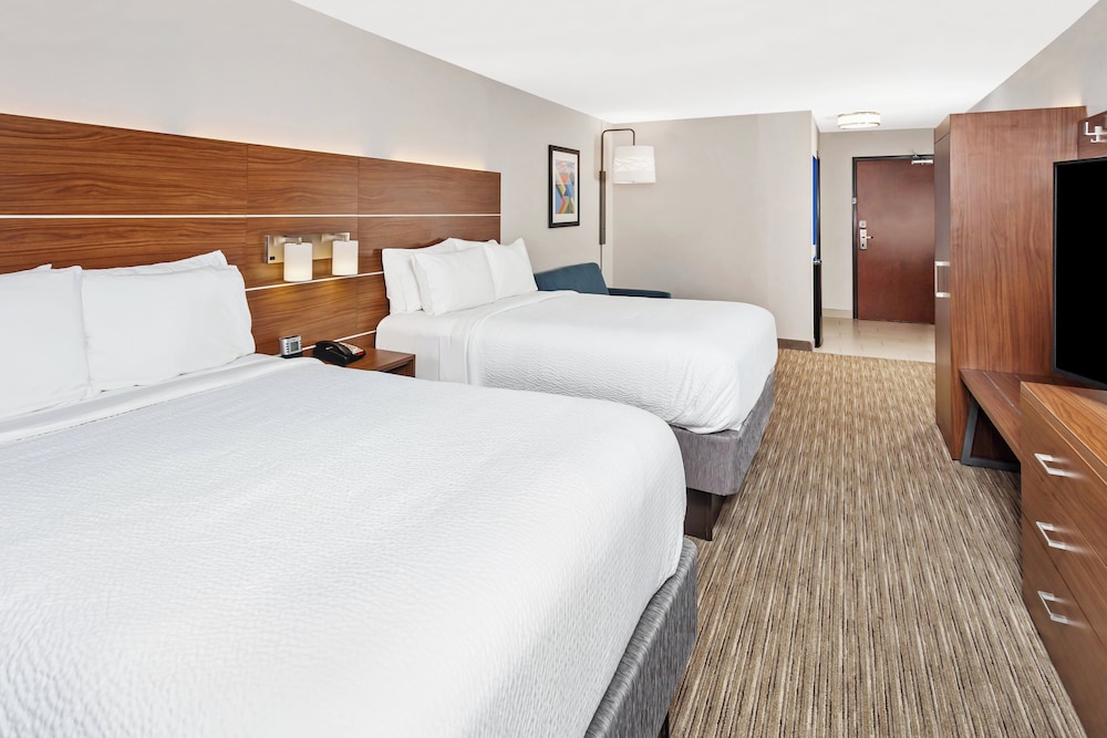 Holiday Inn Express Hotel & Suites Chicago South Lansing by IHG - photo 17