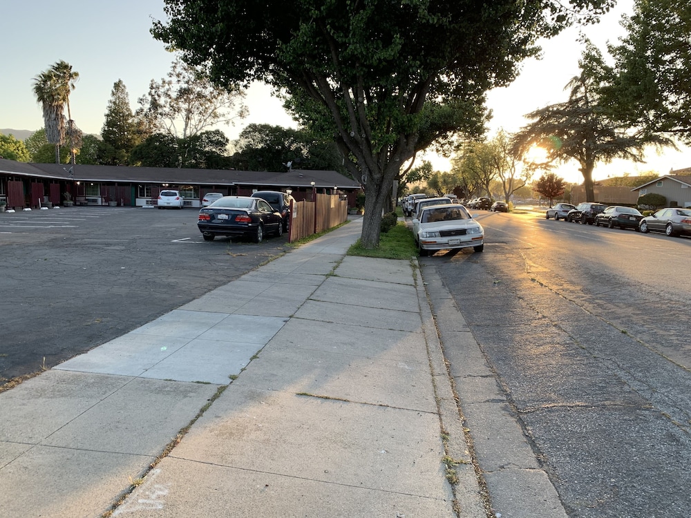 Pacheco Pass Motel - photo 27