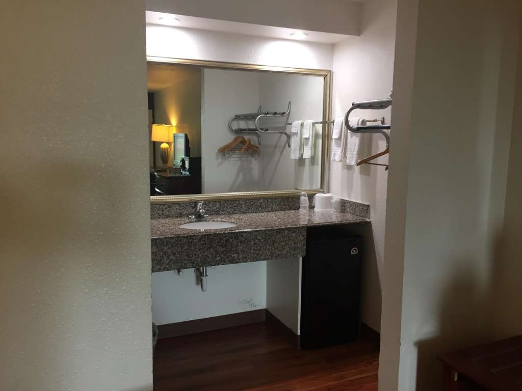 Motel 6 Nashville TN Airport - photo 10