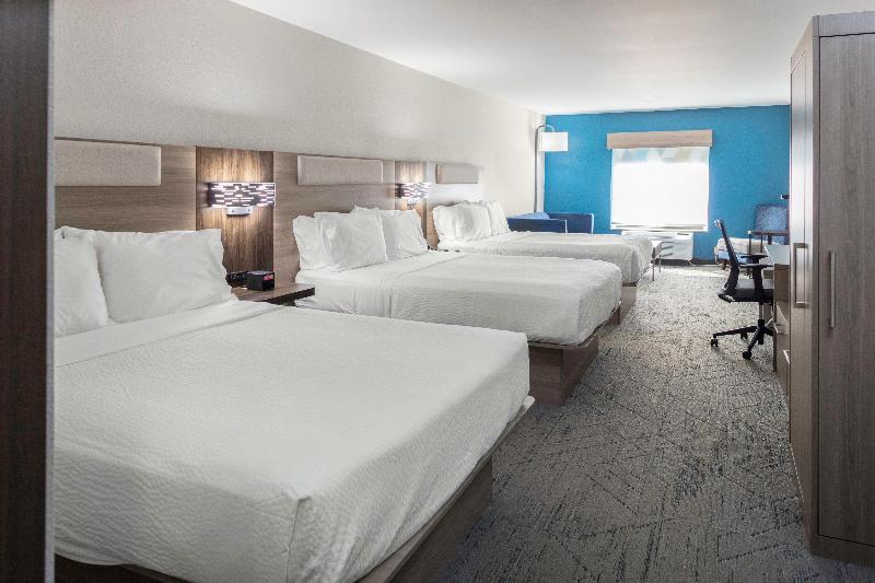 Holiday Inn Express & Suites Roanoke Rapids SE by IHG - photo 58