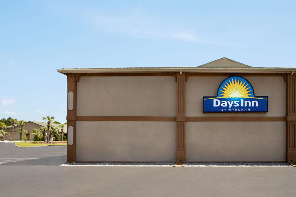 Days Inn by Wyndham Hardeeville I 95 State Line - photo 3