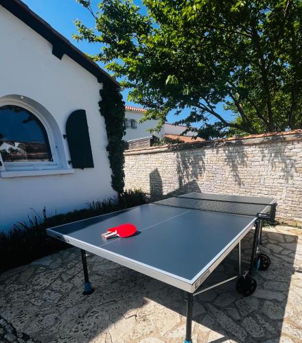 Beautiful villa 4BR with jacuzzi near the beach — 4-Star Luxury Hotel in La Couarde-Sur-Mer, France