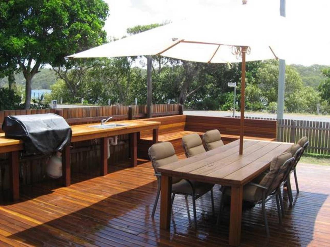 Blue River Shack - carbon neutral hotel in Unknown City