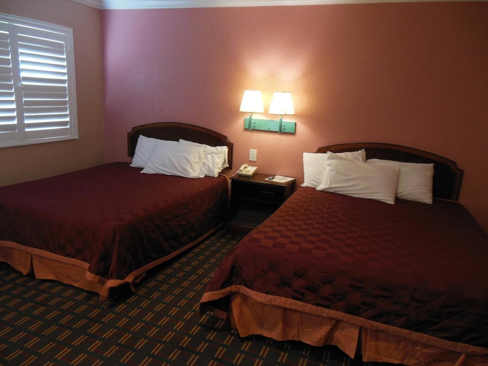 Sealamp Inn - photo 19