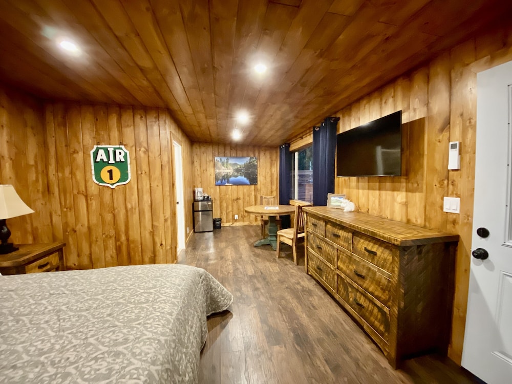 Idyllwild Inn - photo 17