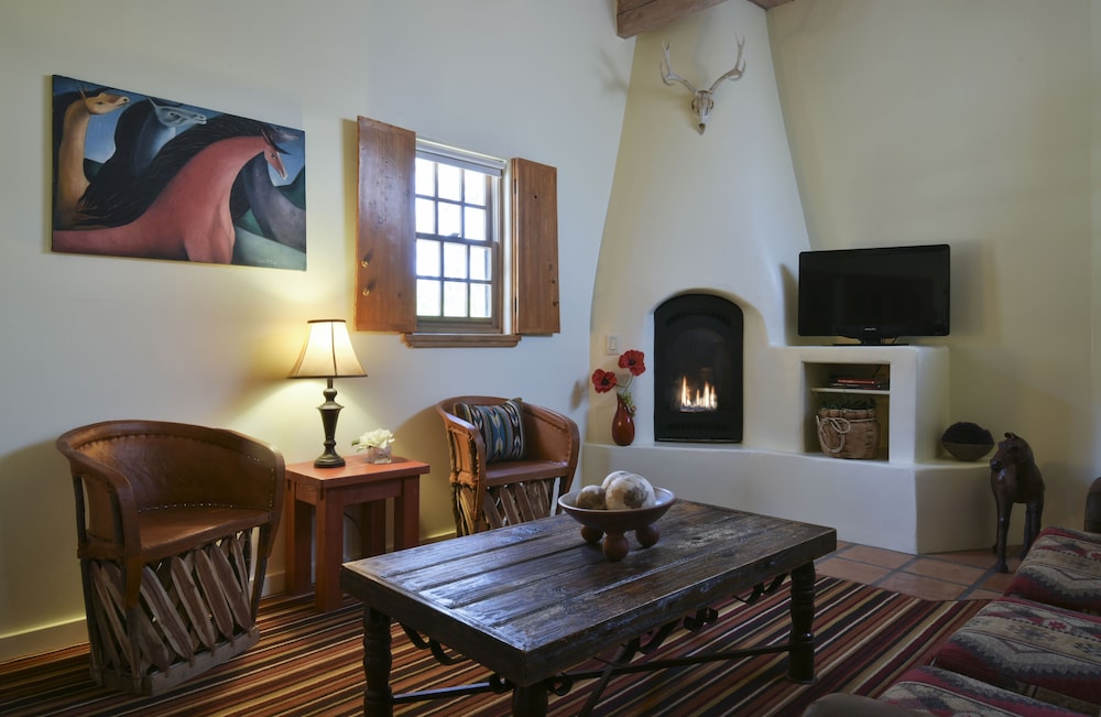 The Abiquiu Inn - photo 35