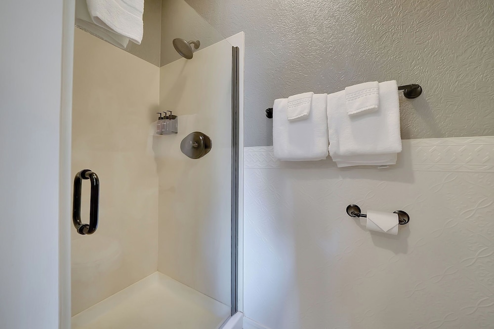 The Groveland Hotel - photo 46