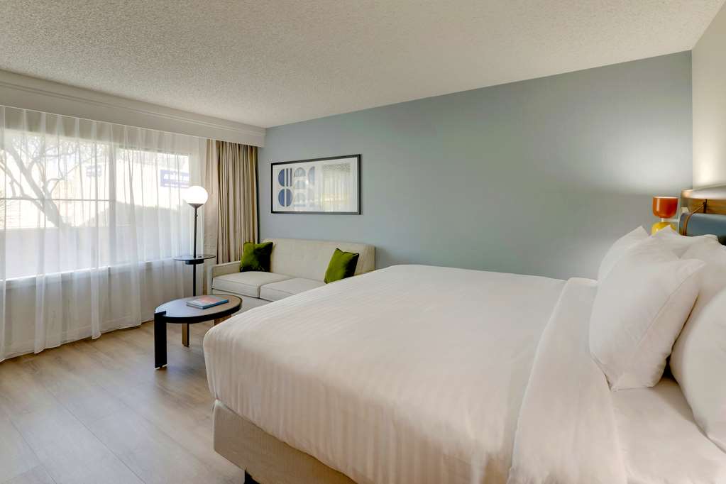 Sonesta Select Scottsdale at Mayo Clinic Campus - photo 27