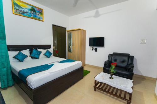 Aristo Room Apartment Homestay near Kokilaben Dhirubai Ambani Hospital for family only