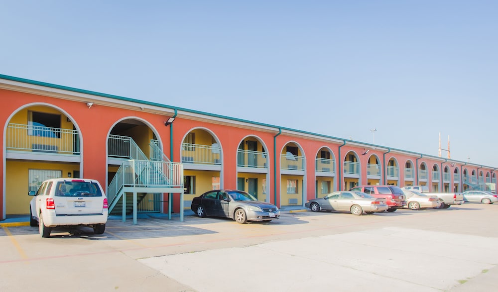 Express Inn Gulf Bank - photo 42