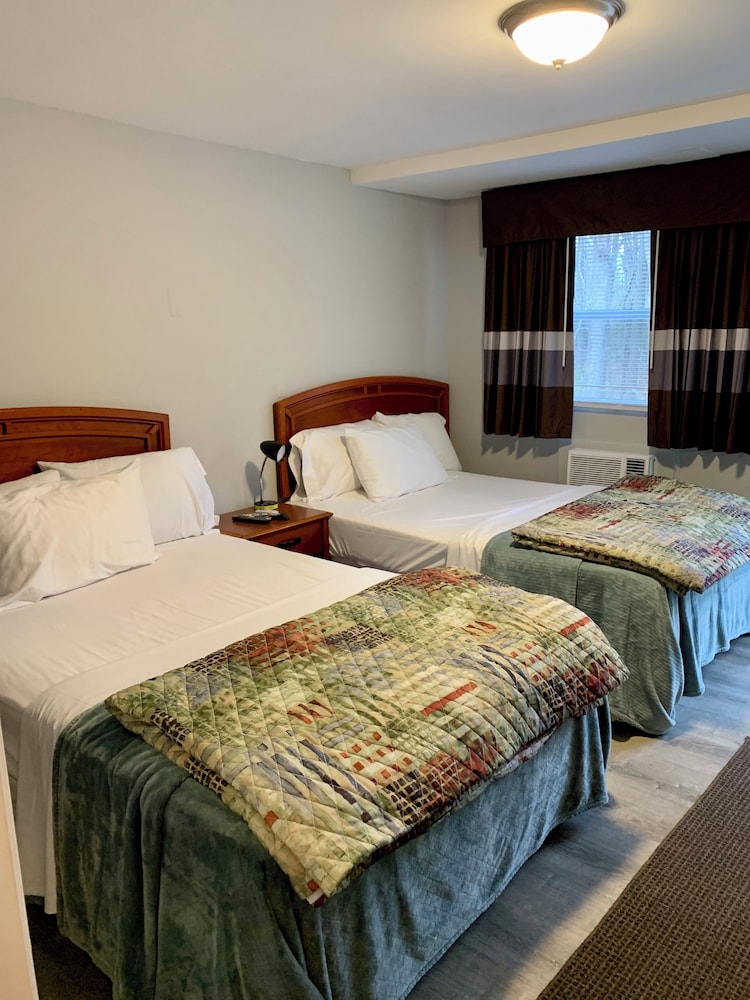 Hill Top Motel - photo 19