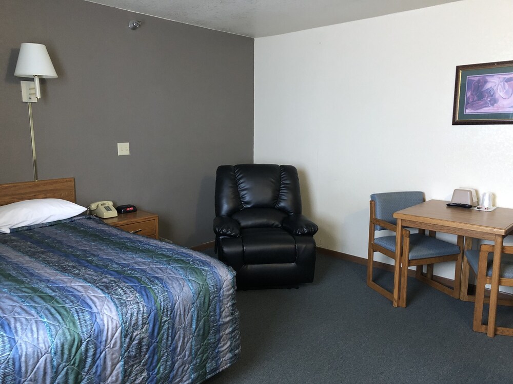 The Thunder Cove Hotel - photo 6