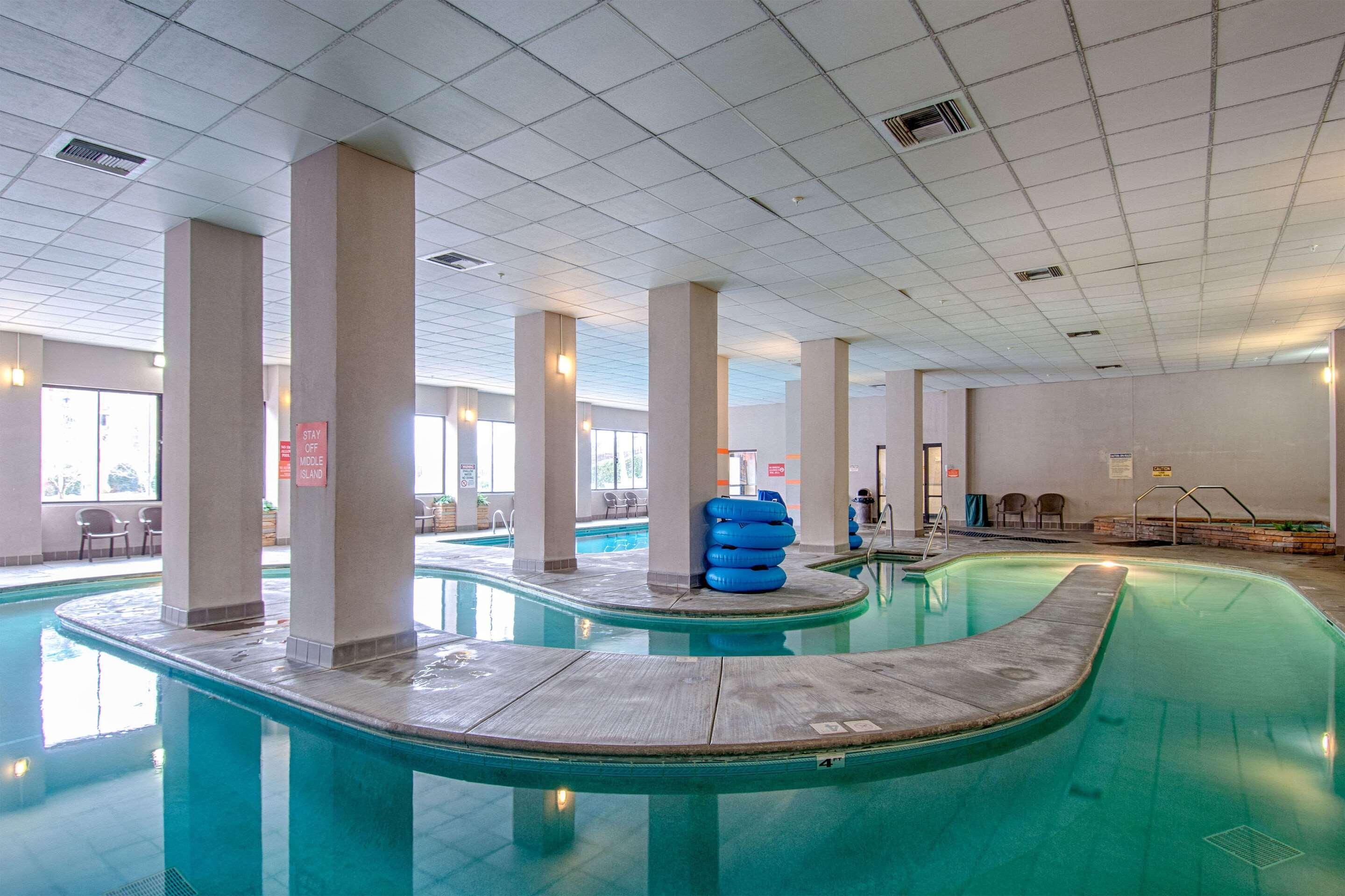 Park Tower Inn - carbon neutral hotel in Pigeon Forge