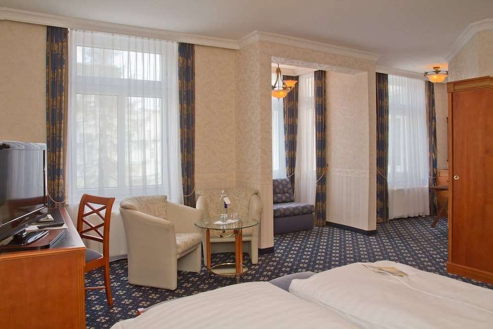 Seetelhotel Villa Moeve — 4-Star Luxury Hotel in Heringsdorf, Germany