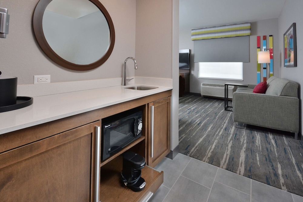 Hampton Inn & Suites by HIlton Charlotte North I 485 - photo 45