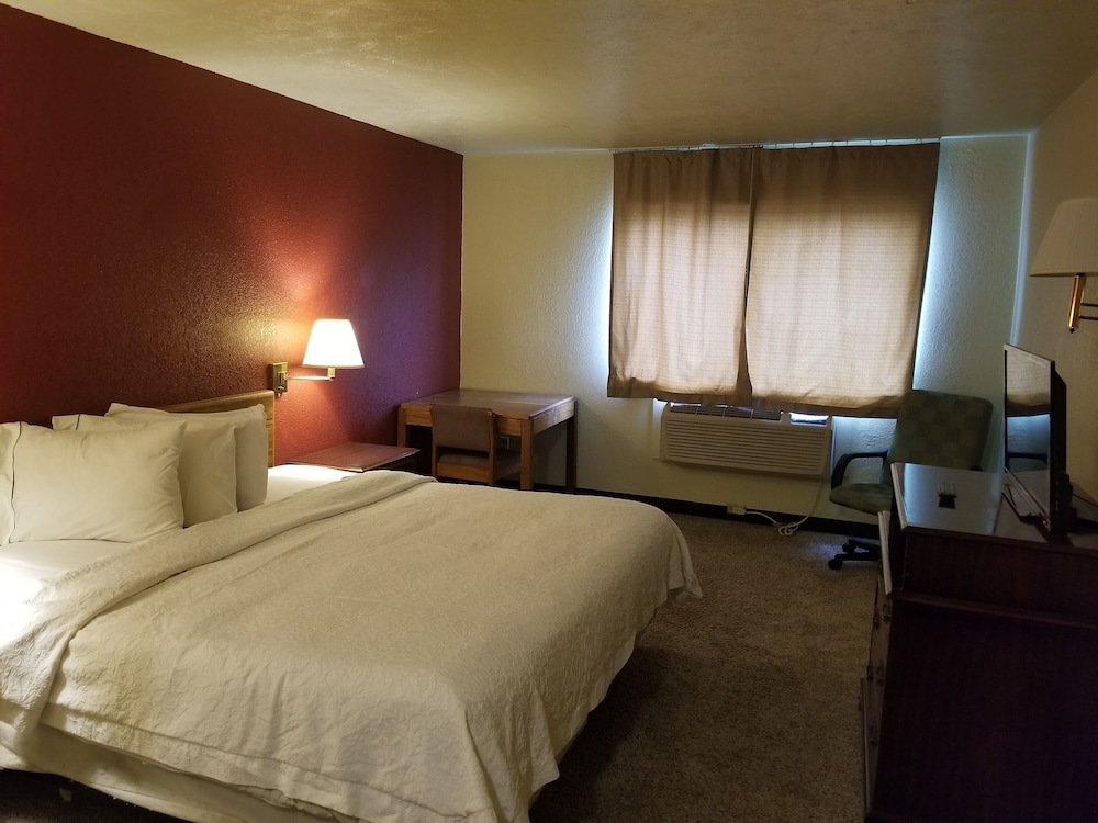 Country Hearth Inns & Suites Fort Wayne - featured photo