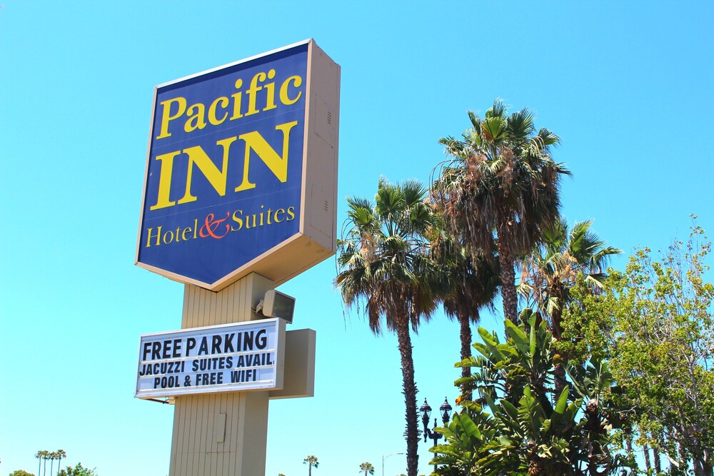 Pacific Inn and Suites - photo 32